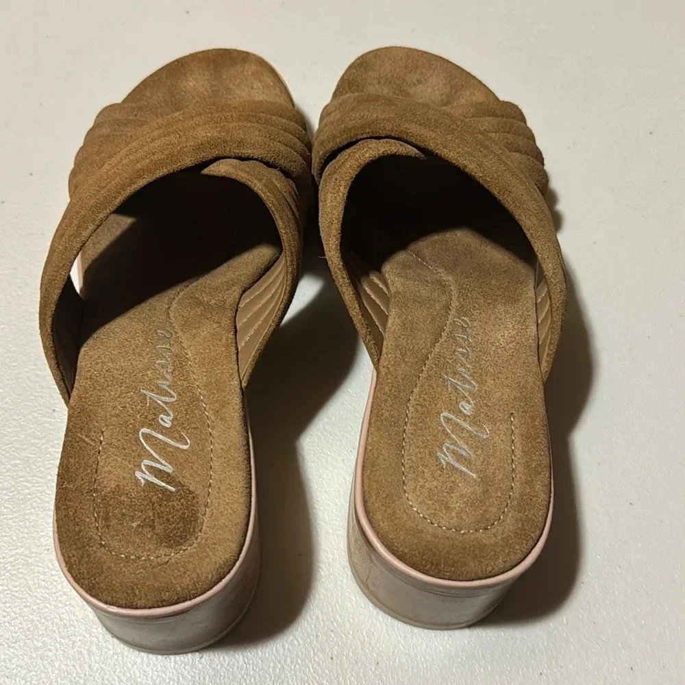 Matisse SUEDE HIPPIE 1970S STYLE PLATFORM CLOG SANDALS BEIGE TAN SIZE 9